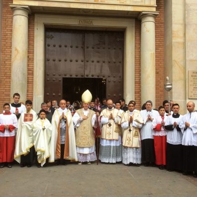 Iglesia San Alfonso Ligorio con Monseñor Schneider - Bogotá Colombia